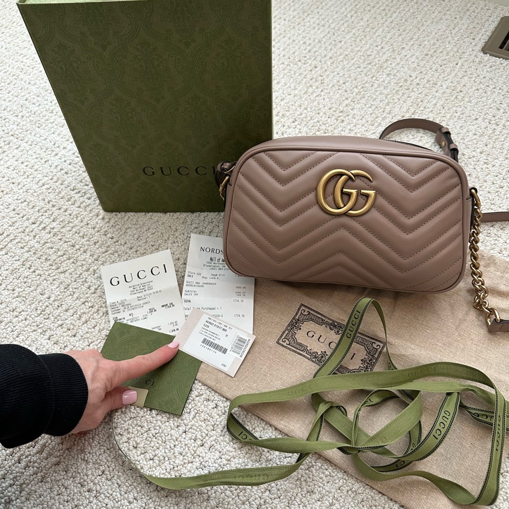 Gucci Beige Leather Crossbody Bag with Gold Logo